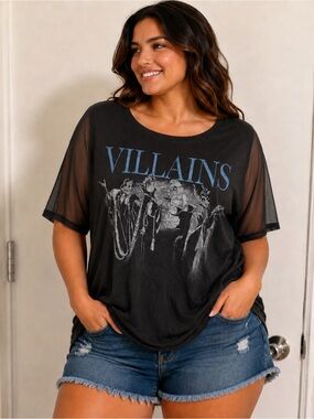 Torrid Disney Villains Graphic Tee – Size 1 / 1X